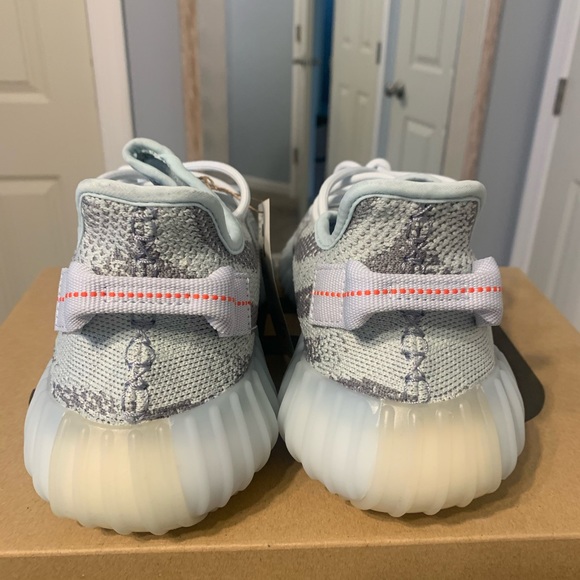 YEEZY BOOST 350 V2 - Picture 3 of 9
